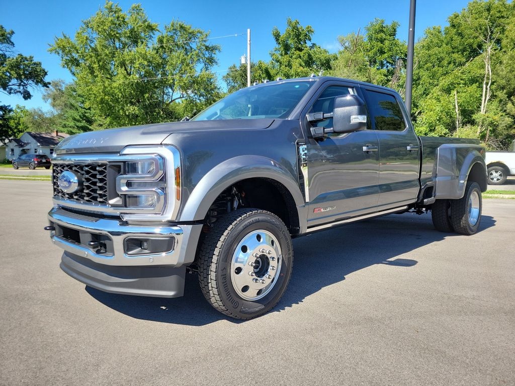 New 2026 Ford F-450 F-450® Lariat® Truck Crew Cab