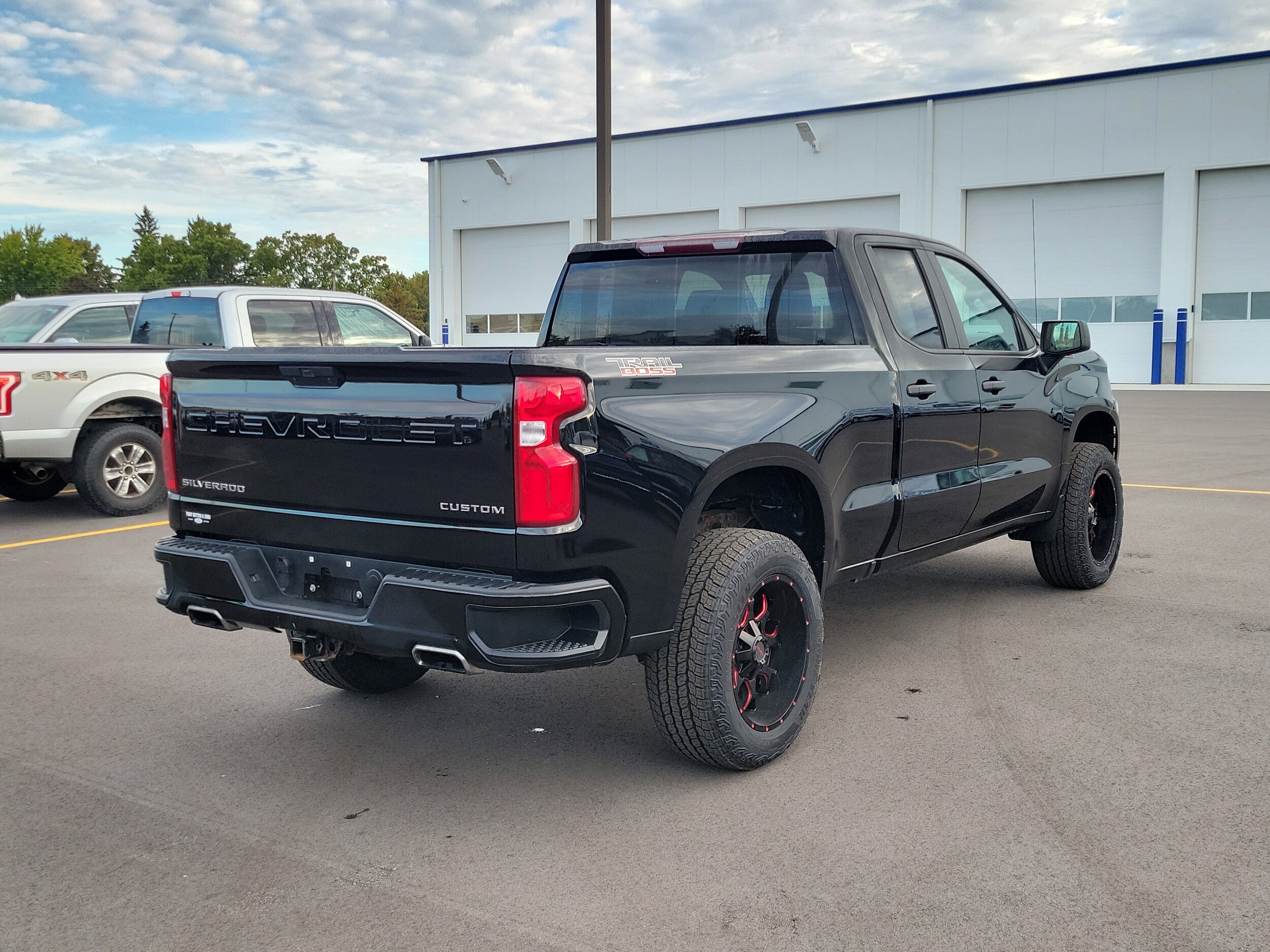 2020 Chevrolet Silverado 1500 Custom Trail Boss photo 4