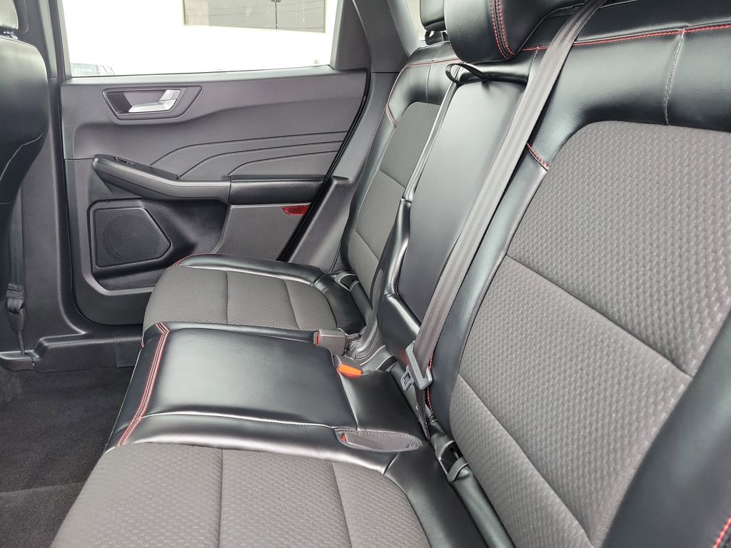 2023 Ford Escape ST-Line - Photo 12