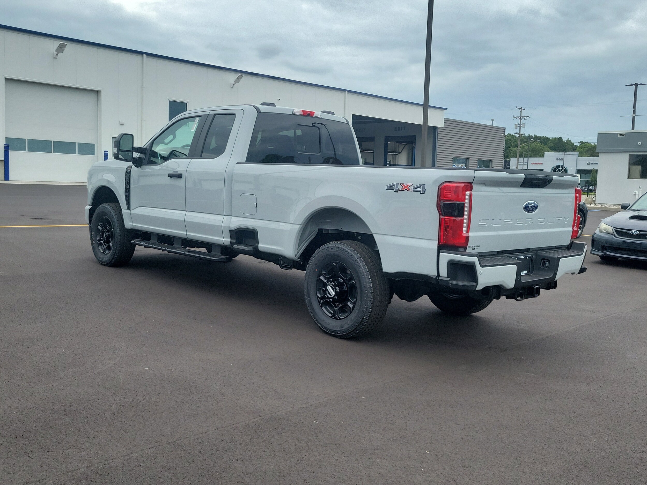 2025 Ford F-350 XL photo 3