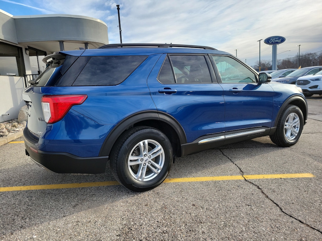 Used 2023 Ford Explorer XLT Tech Pkg/ Nav/ Tow Pkg/ 2nd Row Buckets/ 4WD