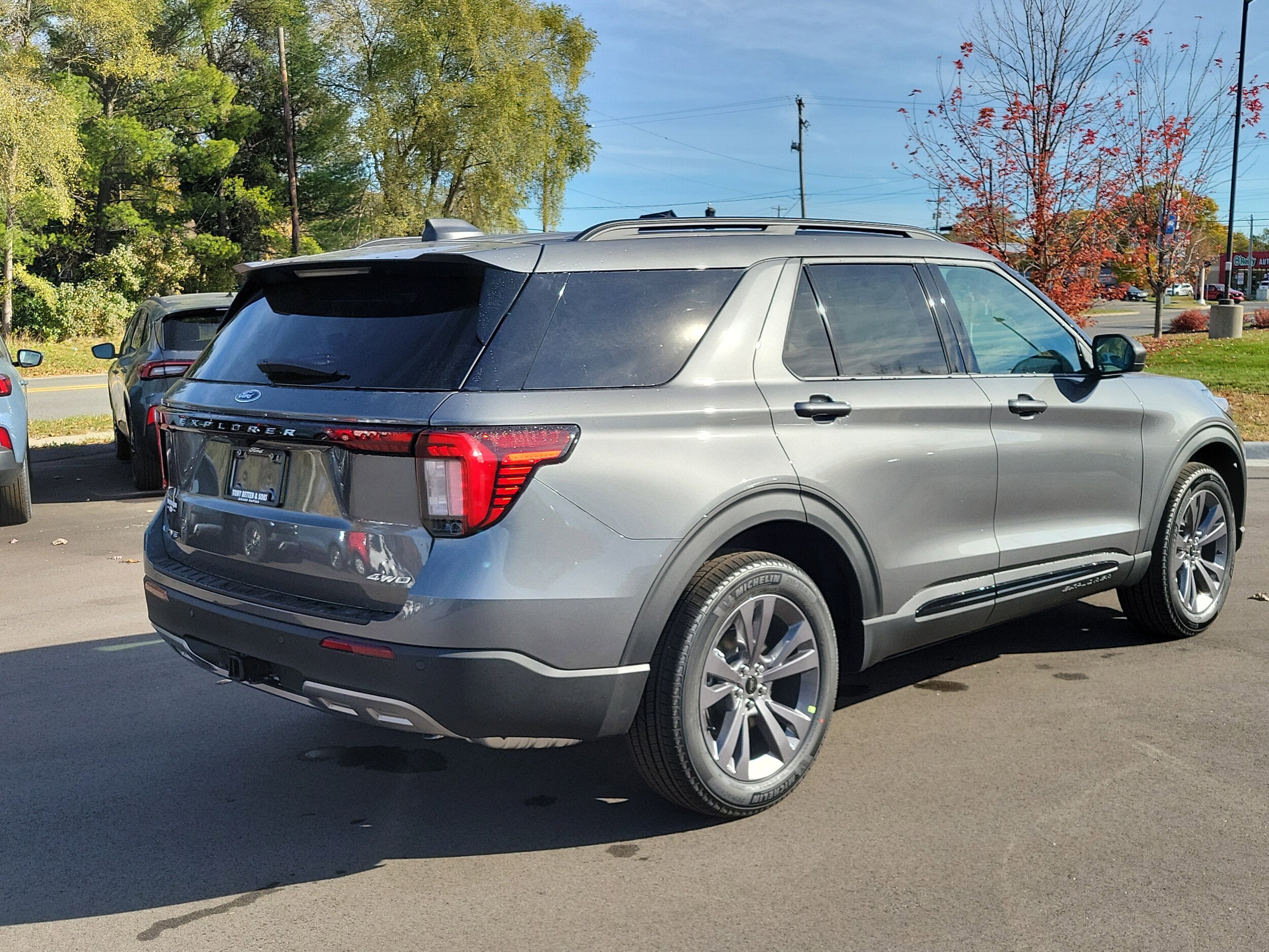 2026 Ford Explorer photo 4