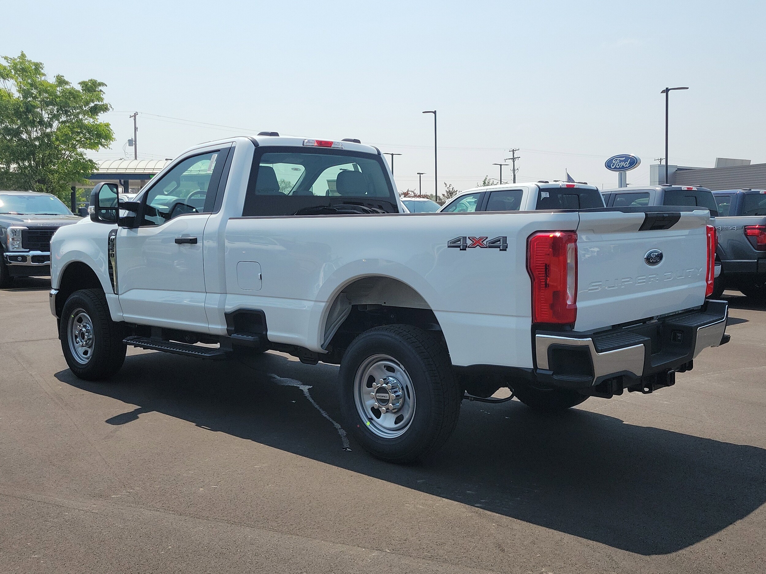 2025 Ford F-350 XL photo 3