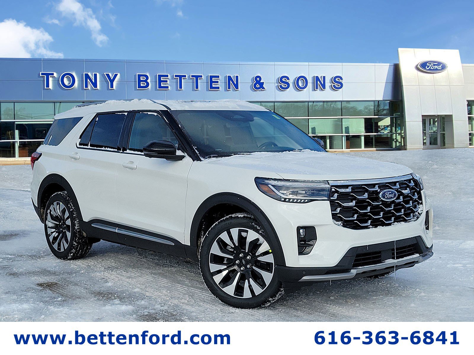 2026 Ford Explorer Platinum's photo