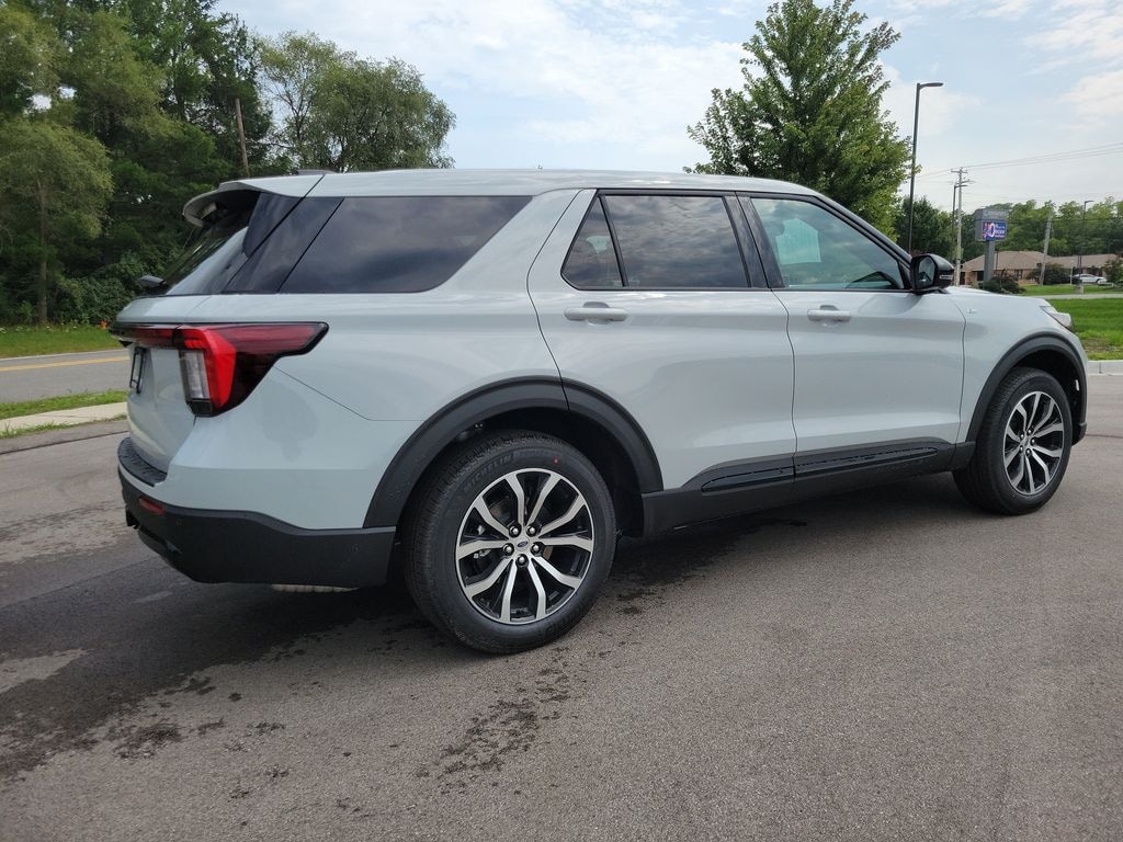 New 2027 Ford Explorer 4DR 4WD ST-Line SUV