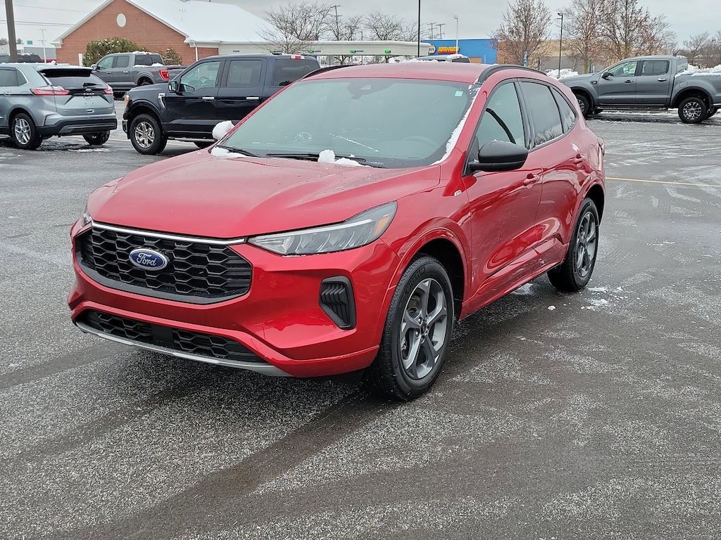 Used 2024 Ford Escape ST-Line/ Tech #1/ Nav/ Cold Weather/ Power Liftgat AWD