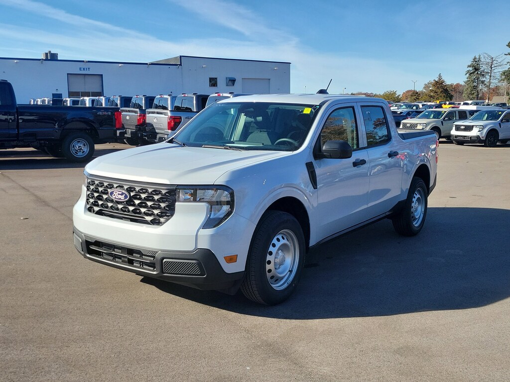 New 2025 Ford Maverick XL Truck SuperCrew
