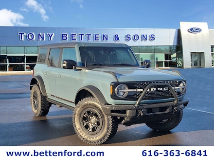 2021 Ford Bronco First Edition/ 2.7L/ Nav/ B&O Sound/ Black Wheels/ Advanced 4wd
