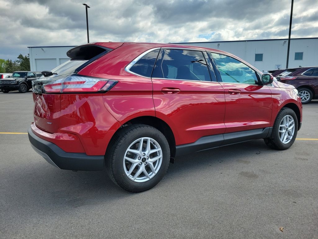 Used 2024 Ford Edge SEL SUV