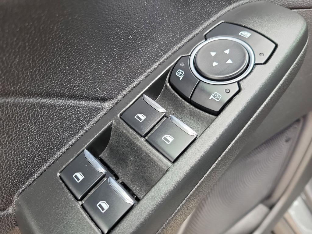 2023 Ford Escape ST-Line - Photo 17