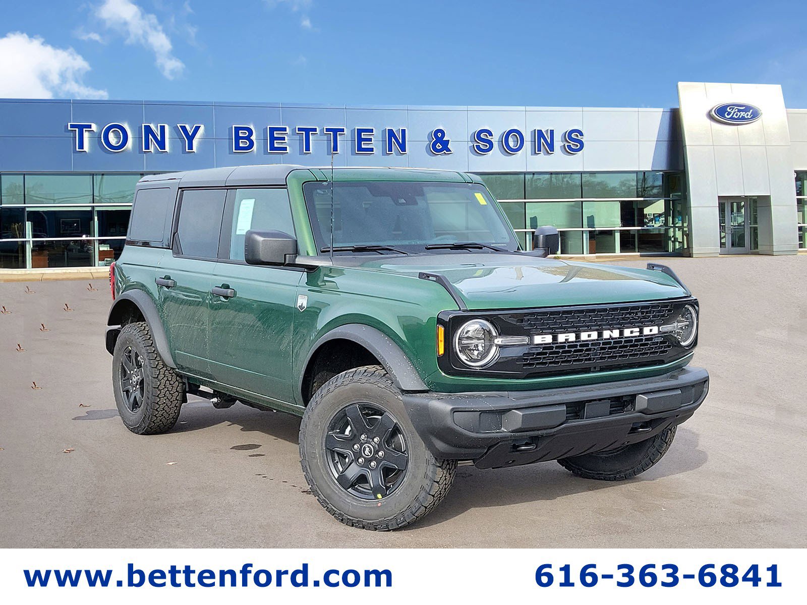 2025 Ford Bronco 4-Door Big Bend's photo