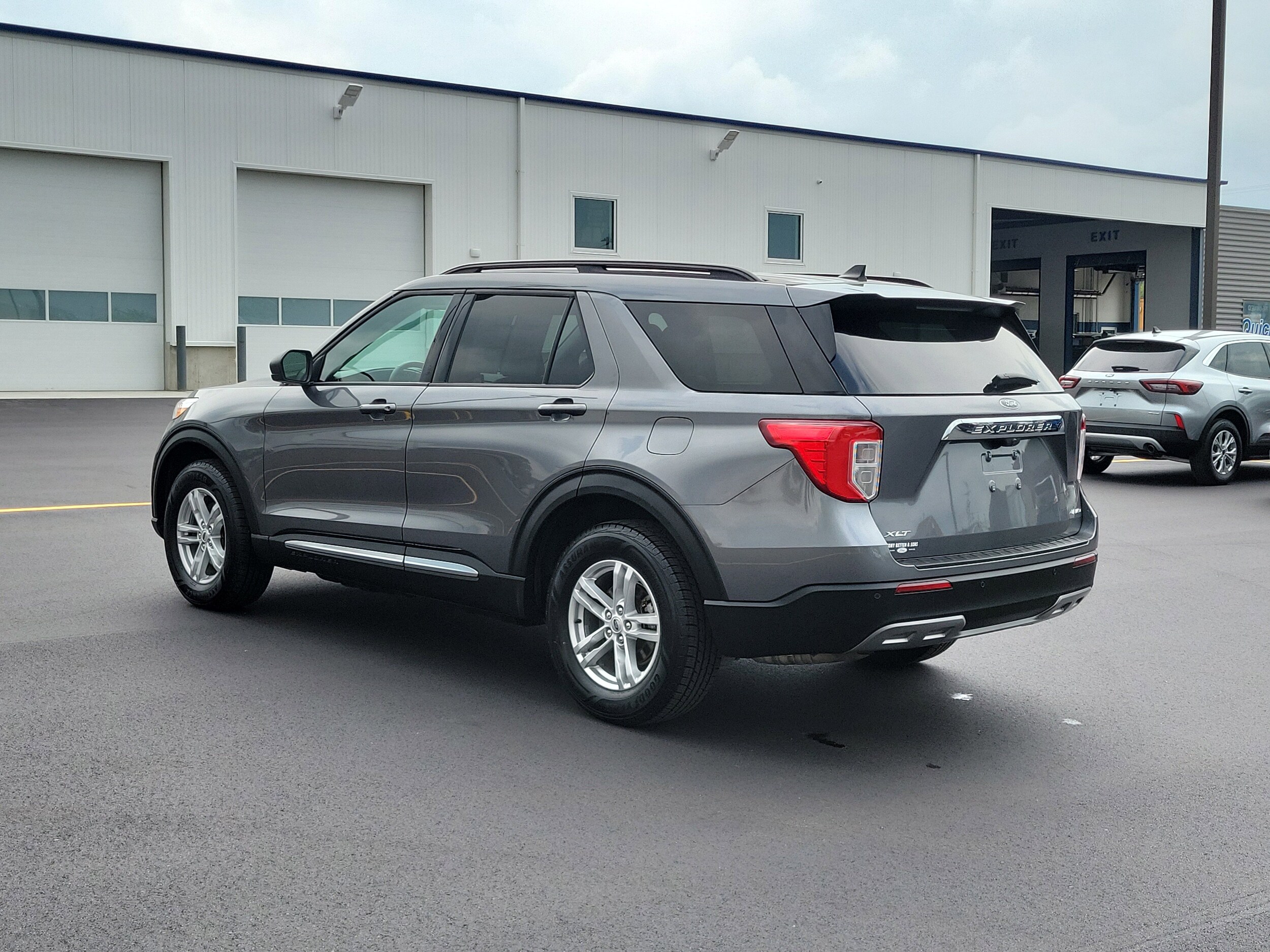 2022 Ford Explorer XLT photo 3
