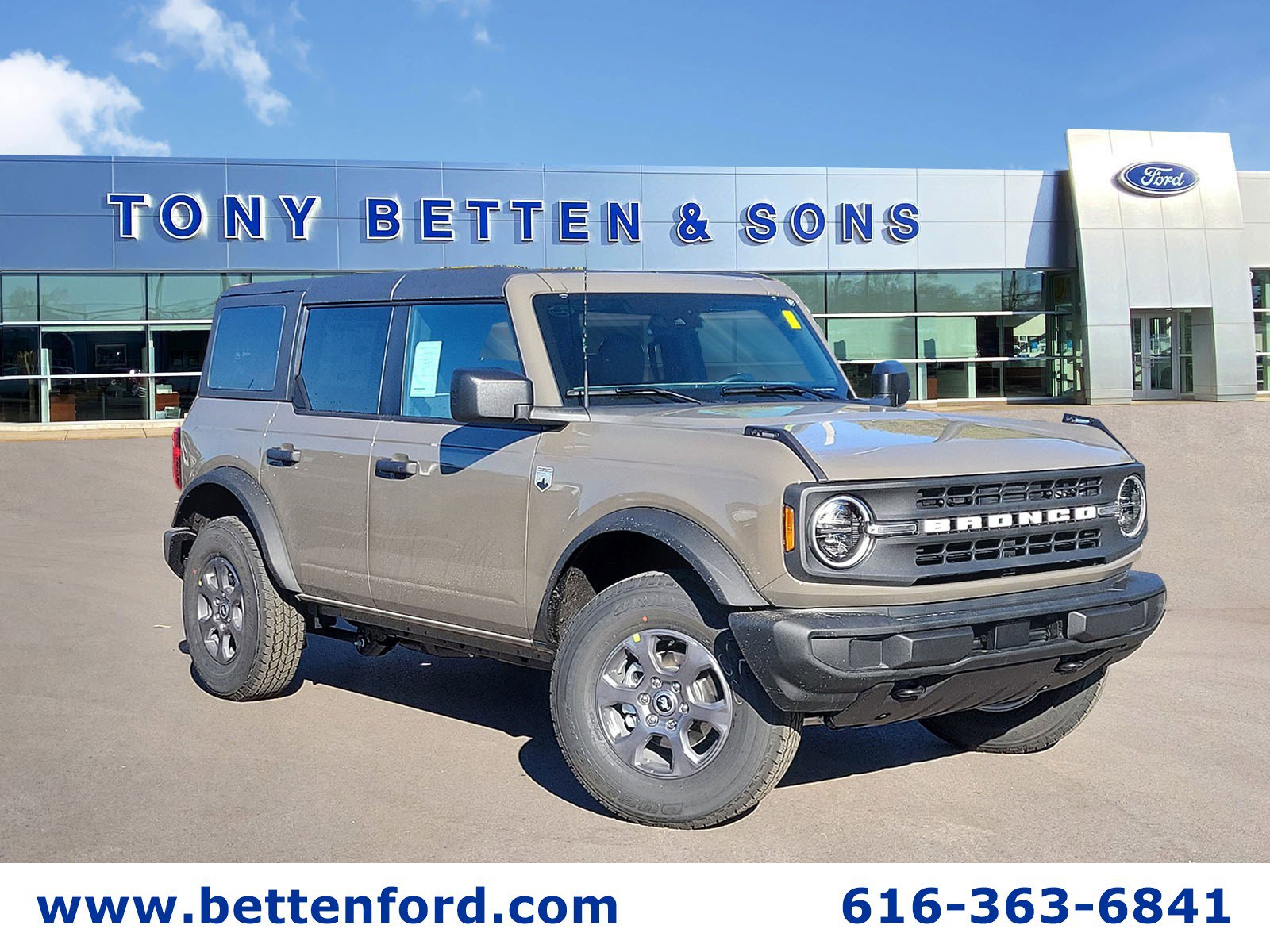 2025 Ford Bronco 4-Door Big Bend's photo