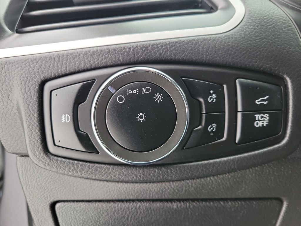 2024 Ford Edge SEL - Photo 22