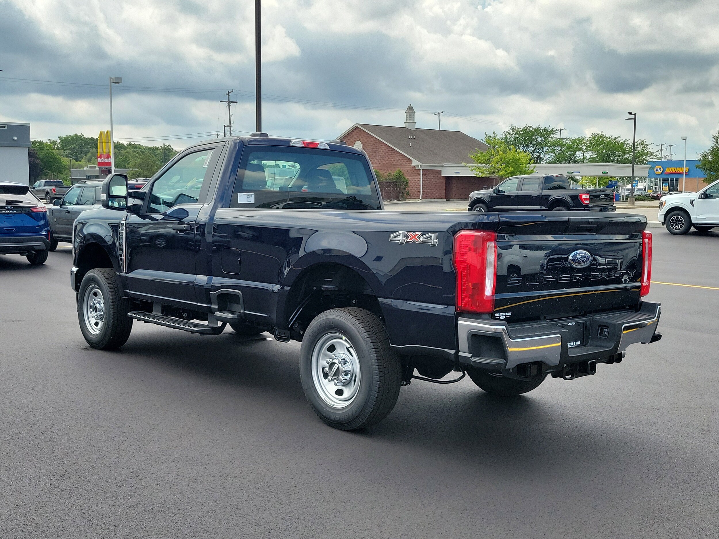 2025 Ford F-350 XL photo 3