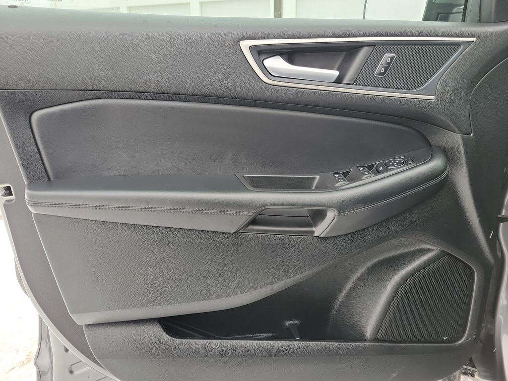 2024 Ford Edge SEL - Photo 17