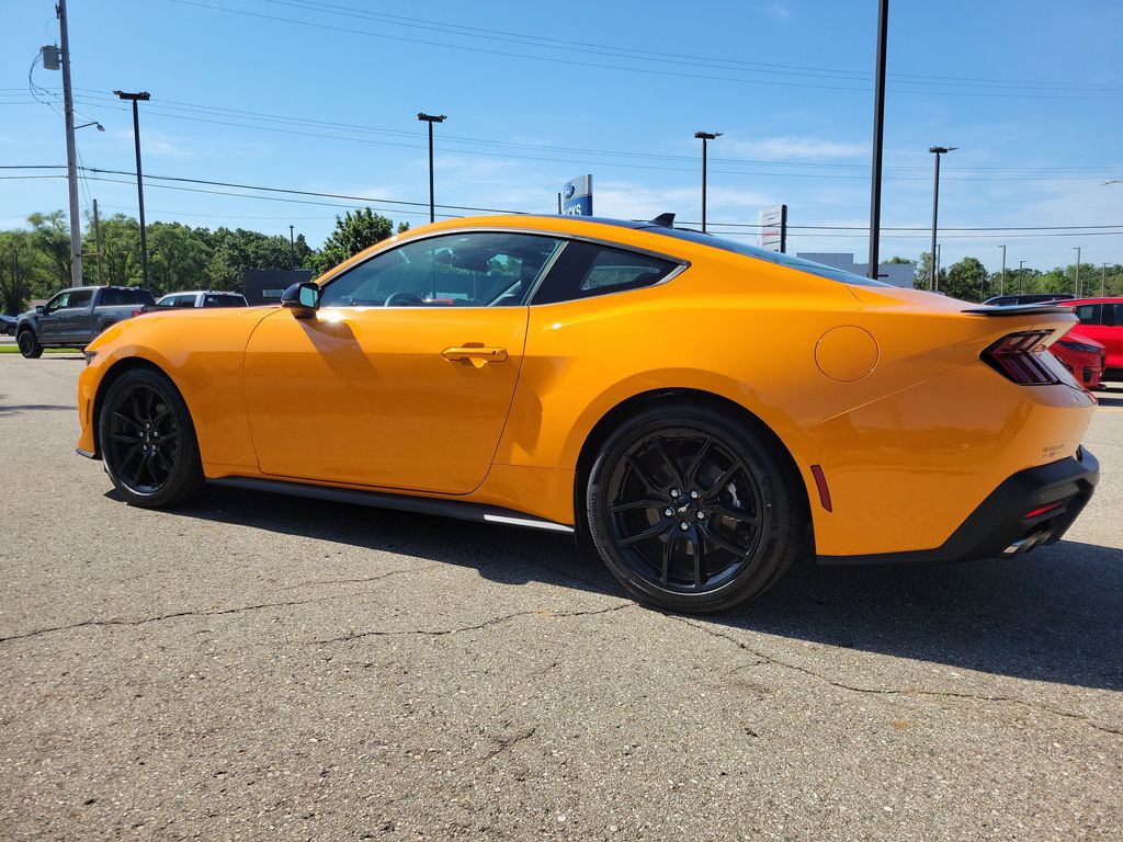 2026 Ford Mustang EcoBoost Premium Fastback - Photo 3