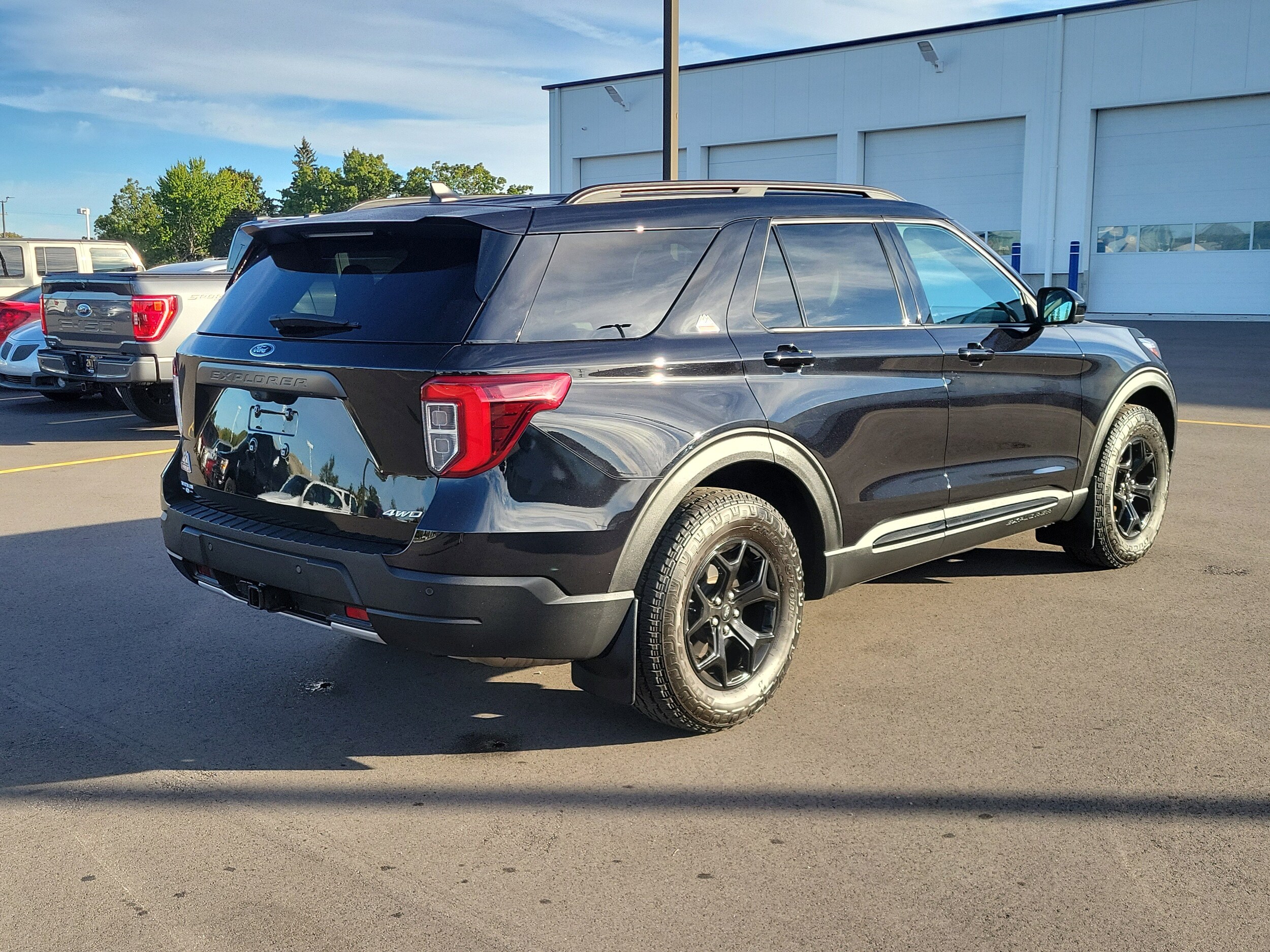 2023 Ford Explorer Timberline photo 2