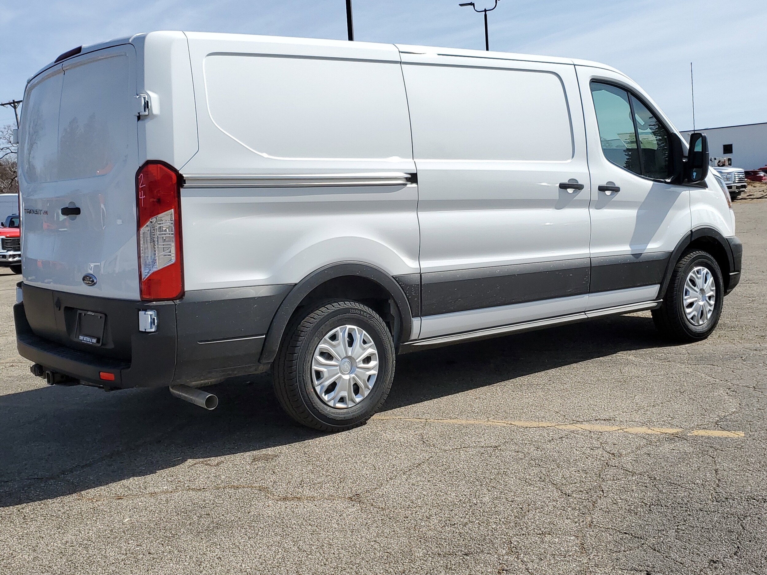 2025 Ford Transit photo 4