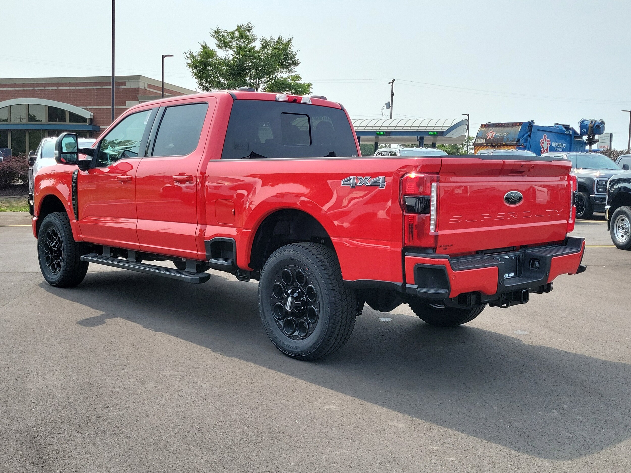 2025 Ford F-350 XLT photo 3