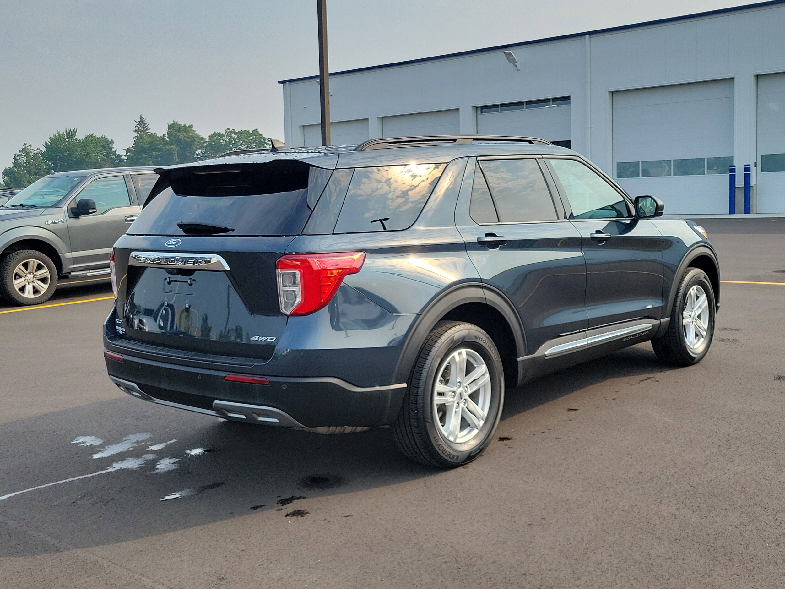 2023 Ford Explorer XLT photo 4