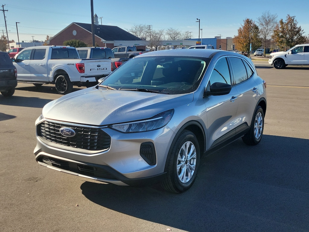 Used 2023 Ford Escape Active/ Cold Weather Pkg/ Alloys/ Camera/ Blis/ FWD