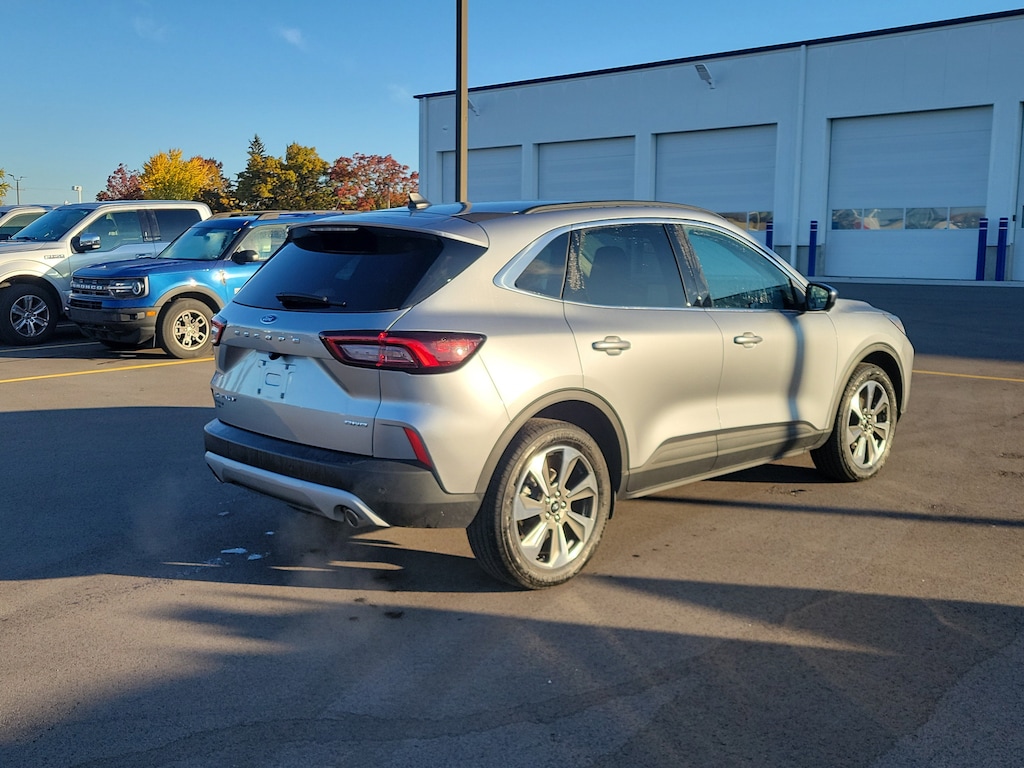 Used 2023 Ford Escape Platinum/ 2.0L/ Nav/ Power Liftgate/ 19s/ AWD