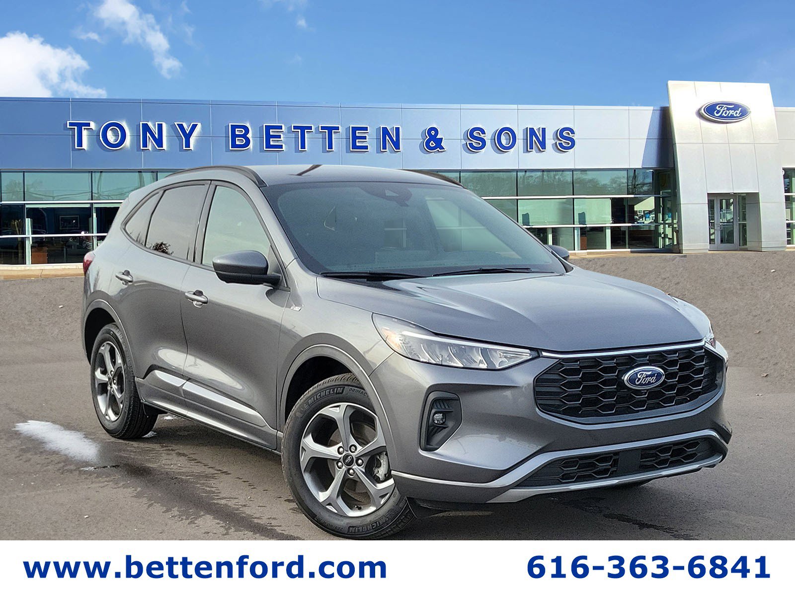 2023 Ford Escape ST-Line Select's photo