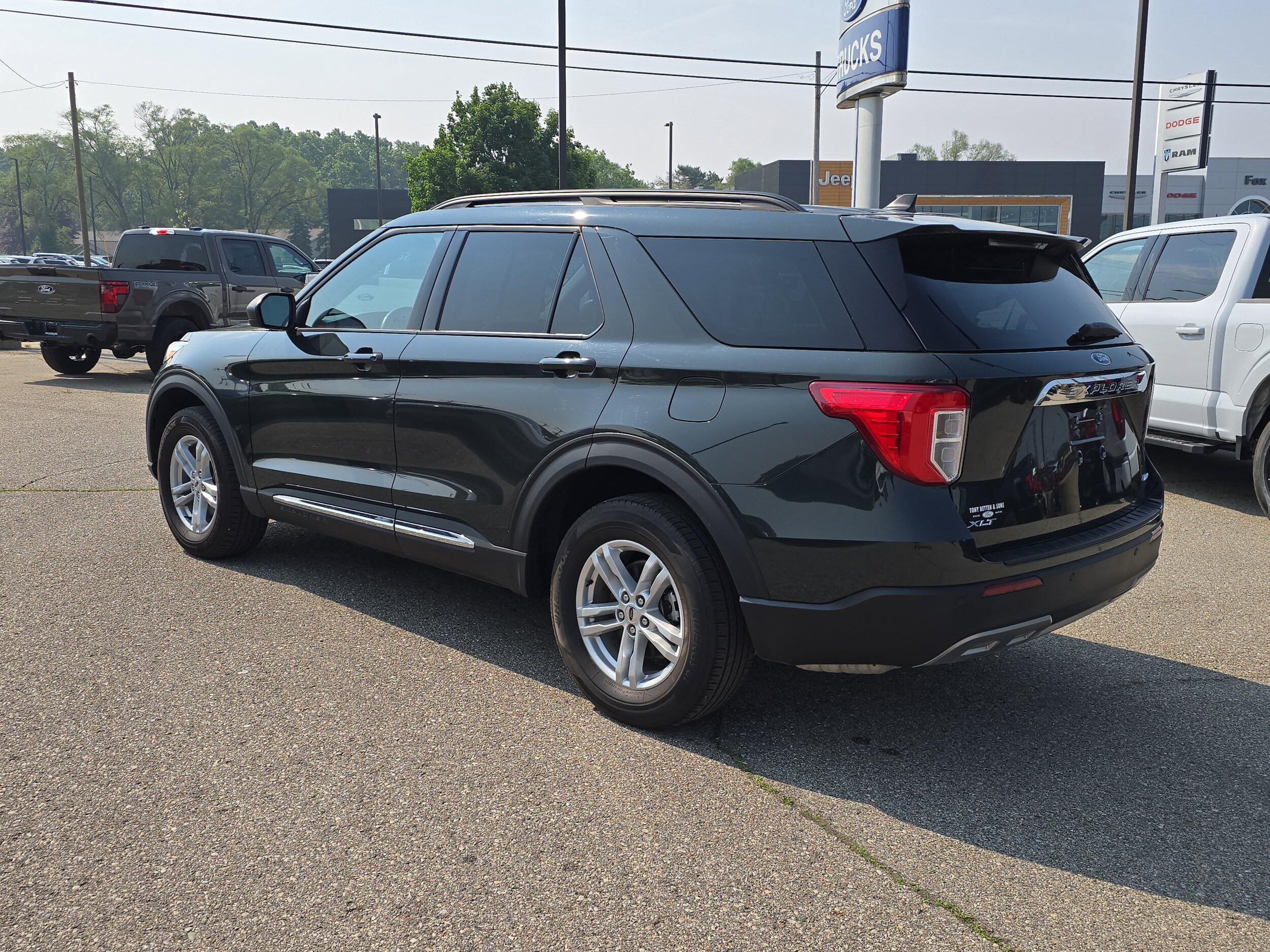 2022 Ford Explorer XLT photo 3
