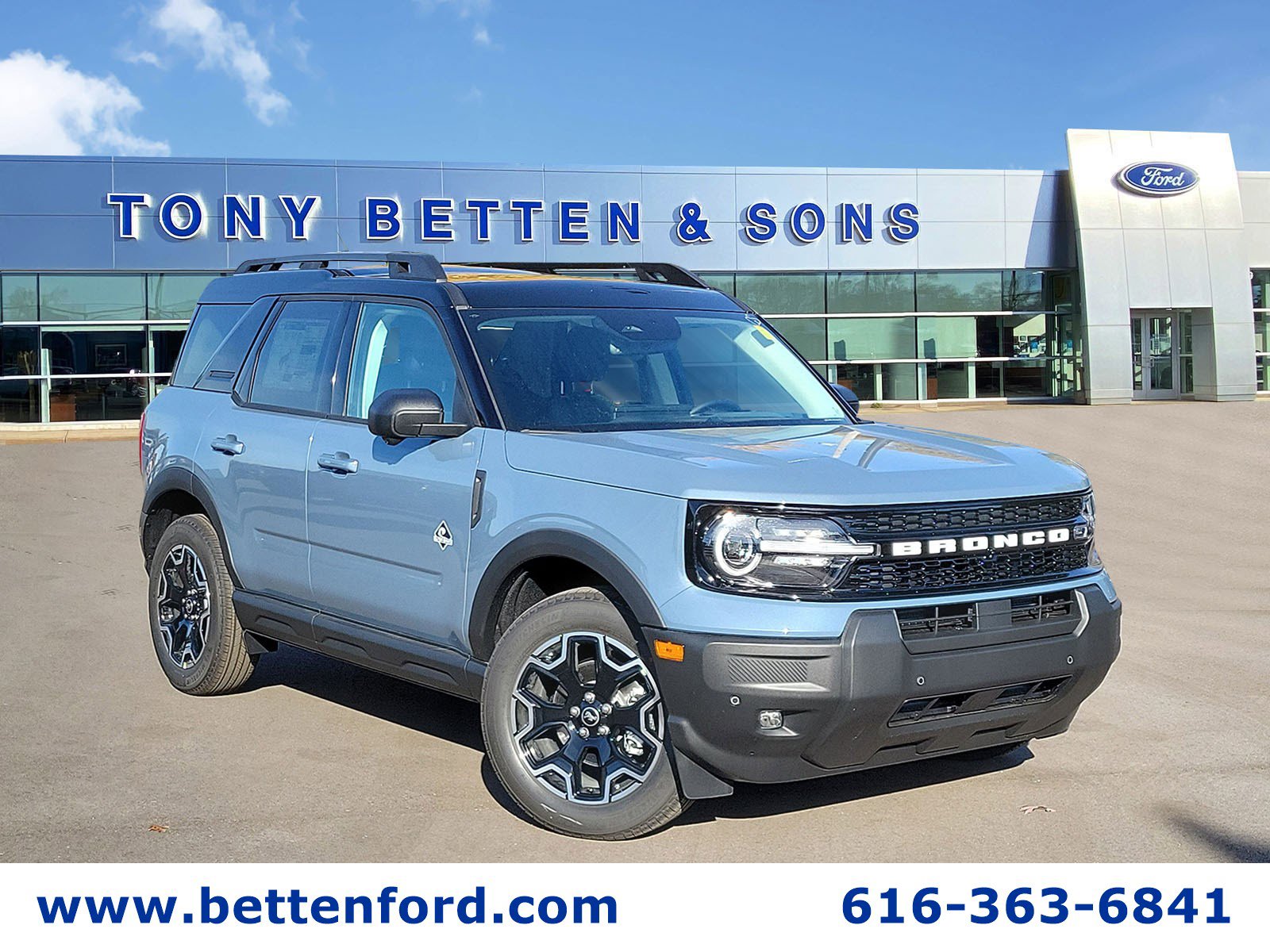 2025 Ford Bronco Sport Outer Banks's photo