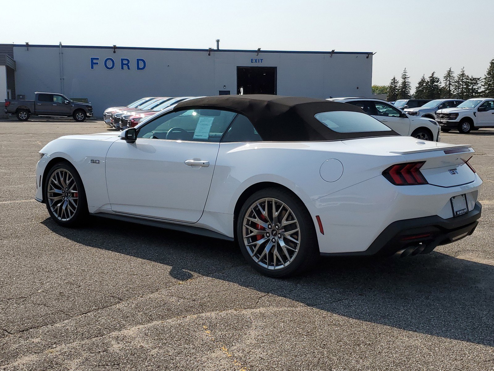 2024 Ford Mustang GT Premium Convertible photo 3