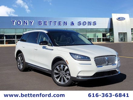 2022 Lincoln Corsair Reserve/ Moon/ Nav/ 360 Camera/ Elements Pkg/ AWD