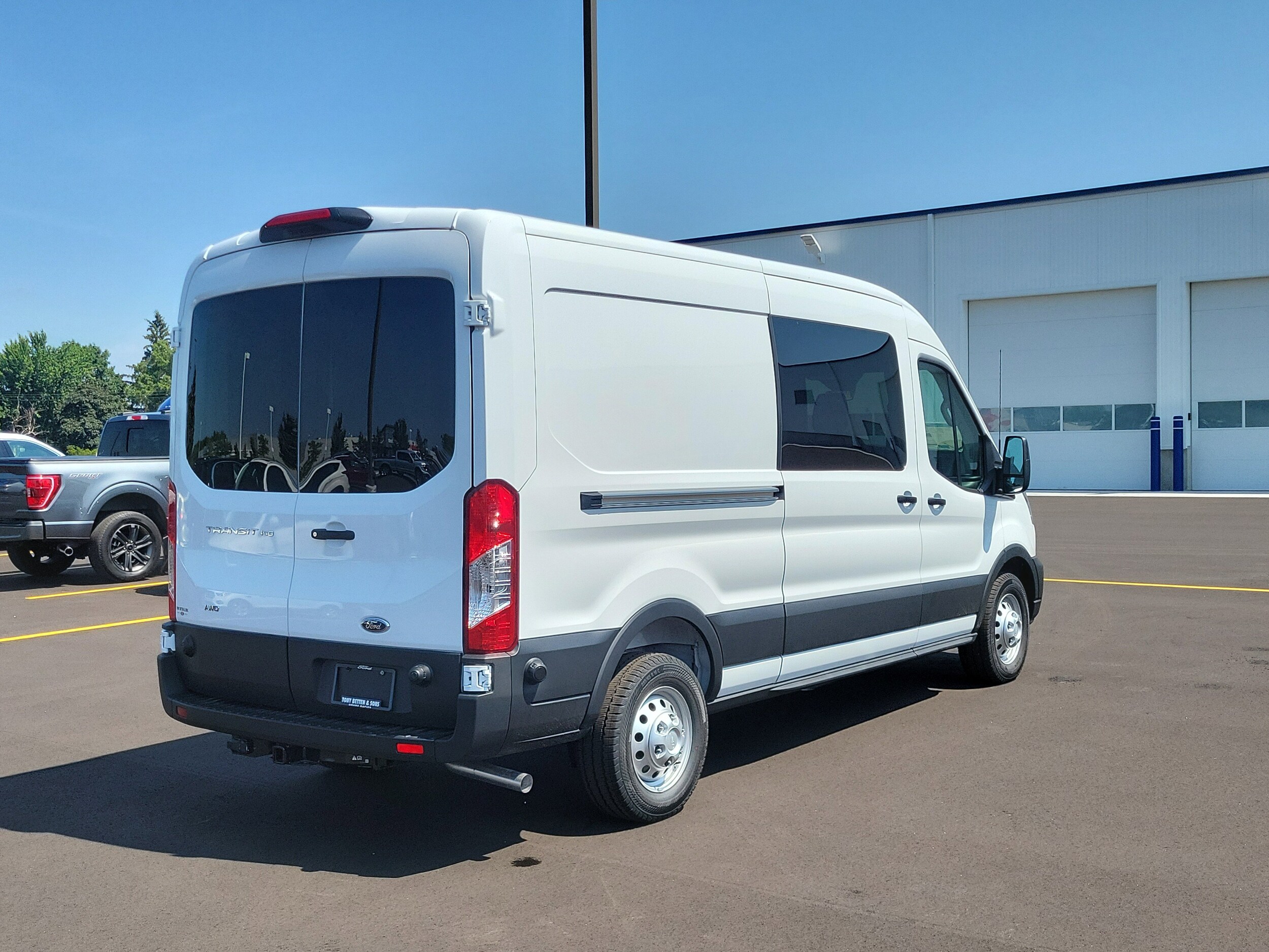 2025 Ford Transit photo 3