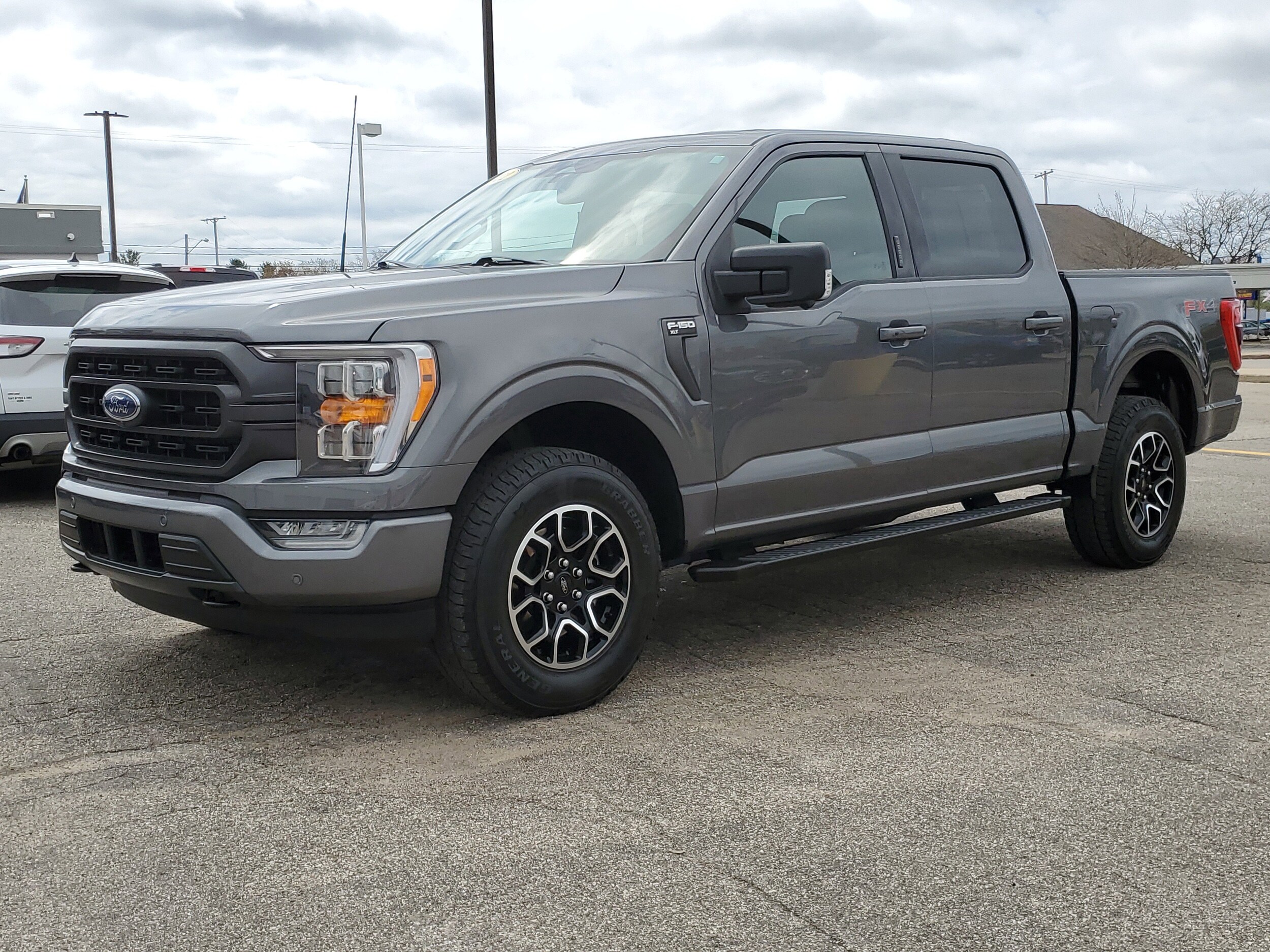 2022 Ford F-150 XLT FX4 photo 2