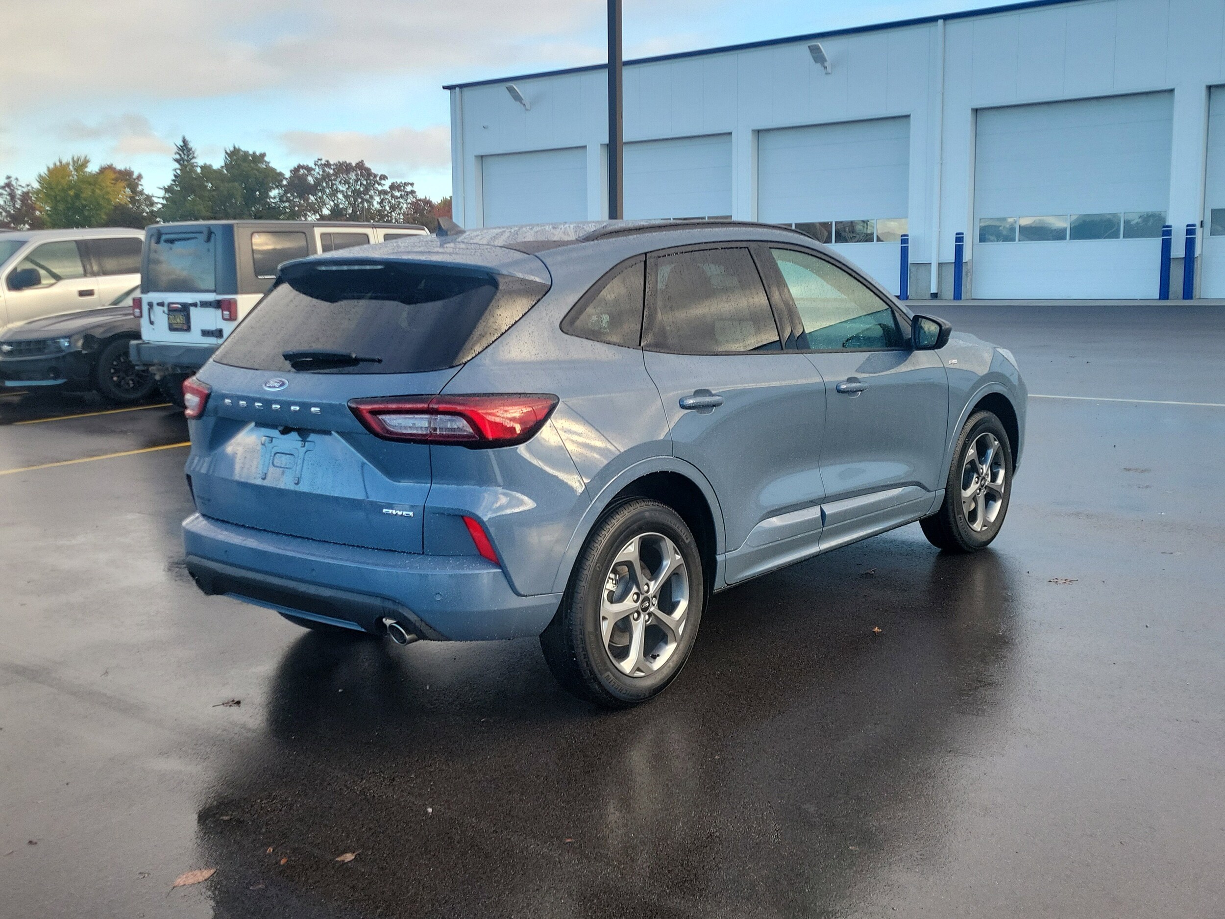 2024 Ford Escape ST-Line photo 3