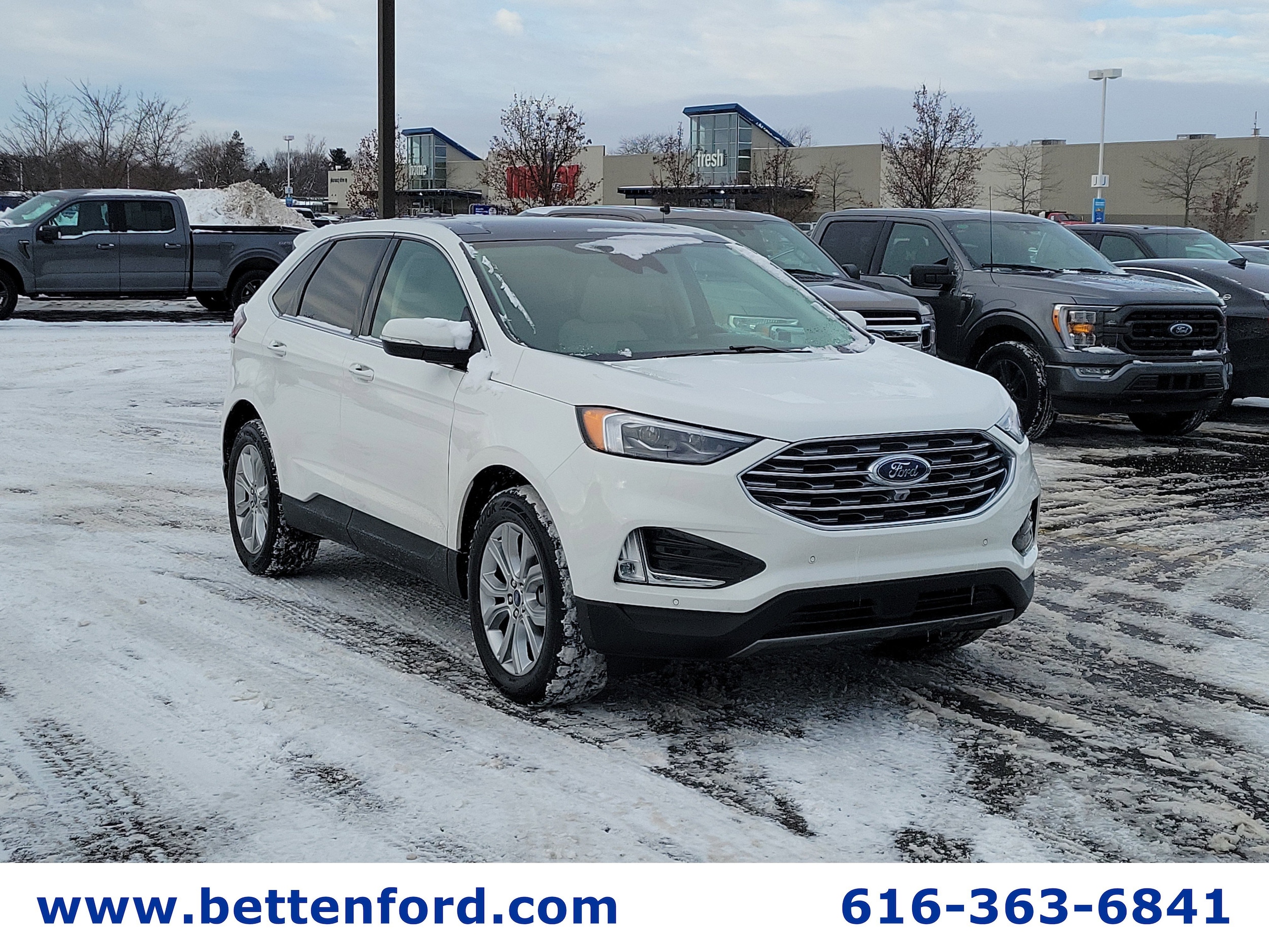 2022 Ford Edge Titanium's photo