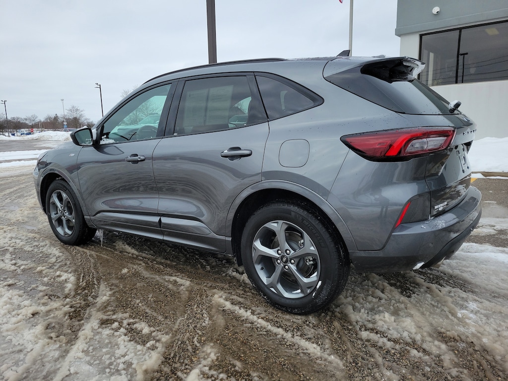 Used 2023 Ford Escape ST-Line, Tech#1 Pkg/ Nav/ Cold Weather/ 18s/ AWD