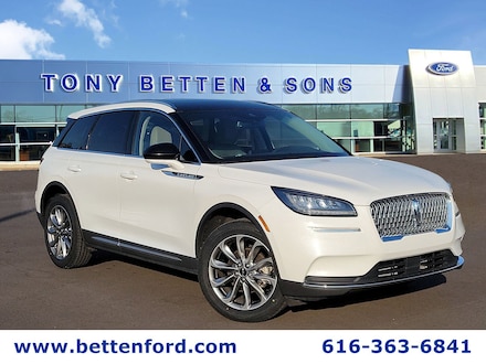 2022 Lincoln Corsair Elements Pkg/ Nav/ Moonroof/ Power Liftgate/ AWD