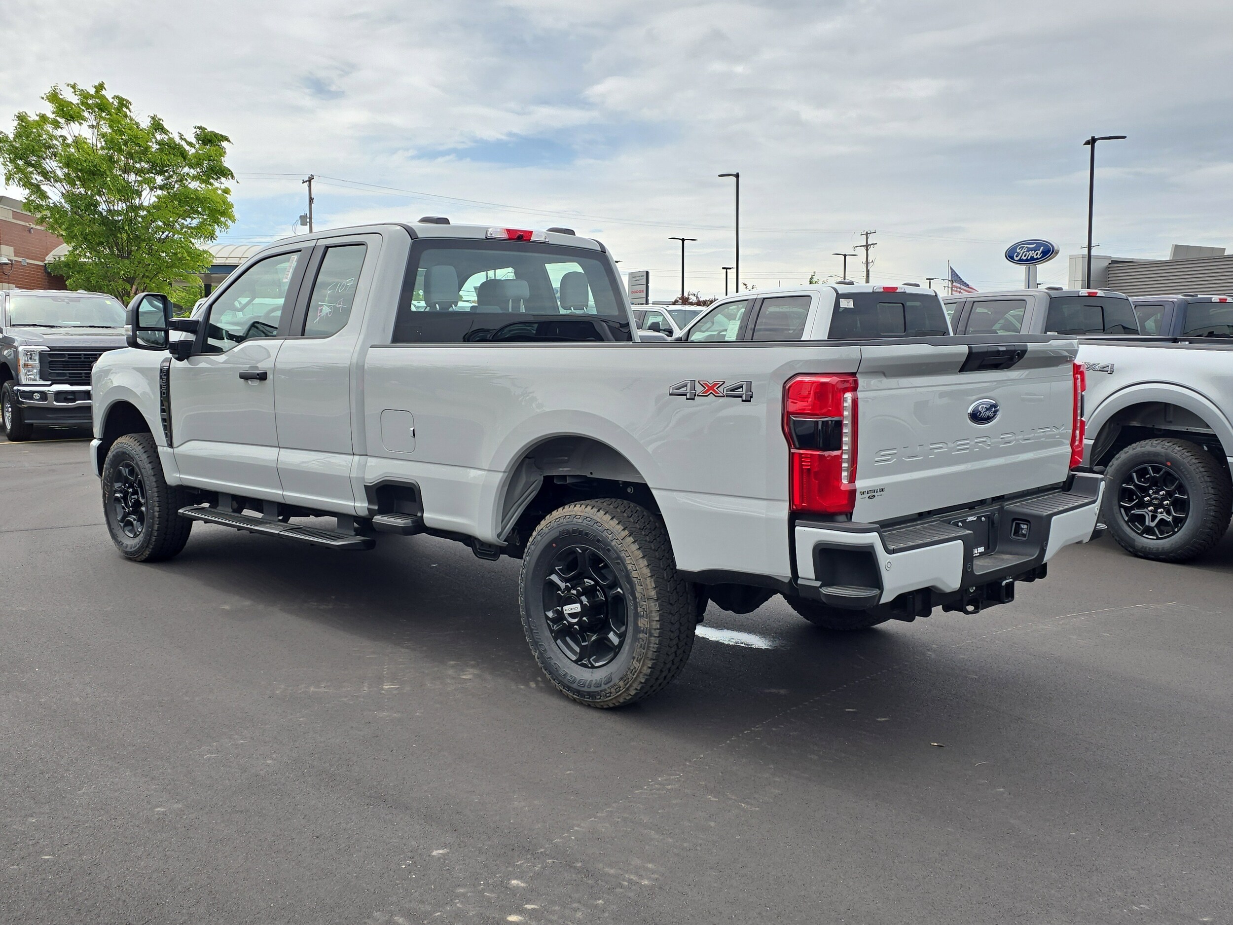 2025 Ford F-350 XL photo 3