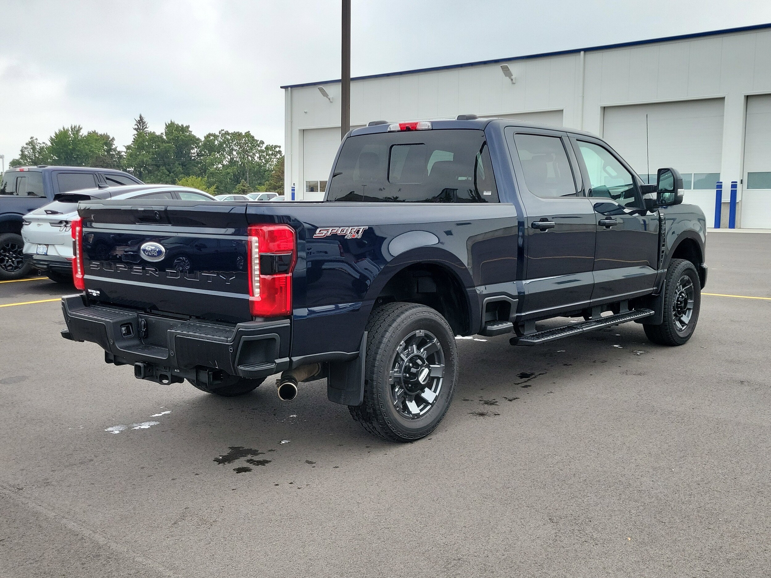 2023 Ford F-250 Lariat photo 3