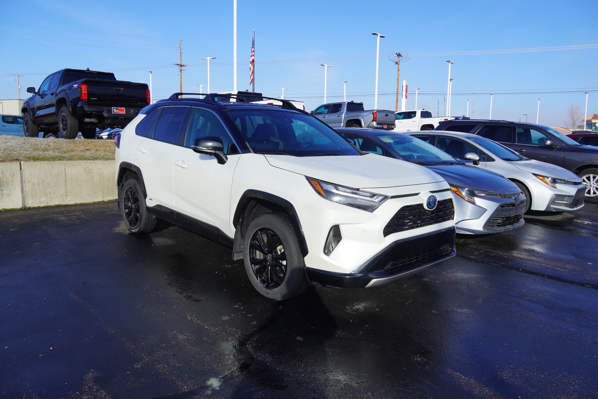 Used 2022 Toyota RAV4 XSE with VIN 4T3E6RFV8NU076449 for sale in Northfield, Minnesota