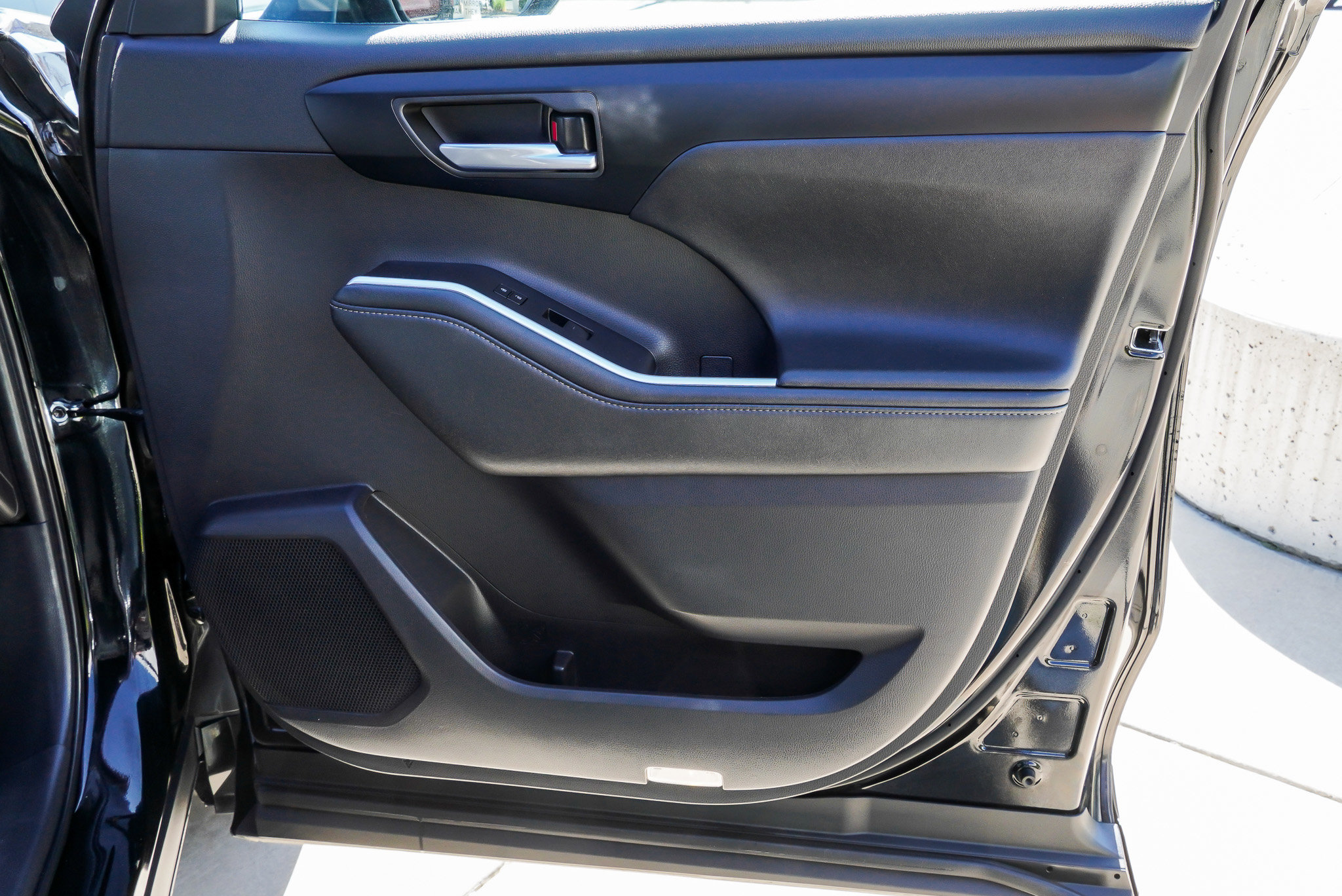2025 Toyota Highlander XSE - Photo 30