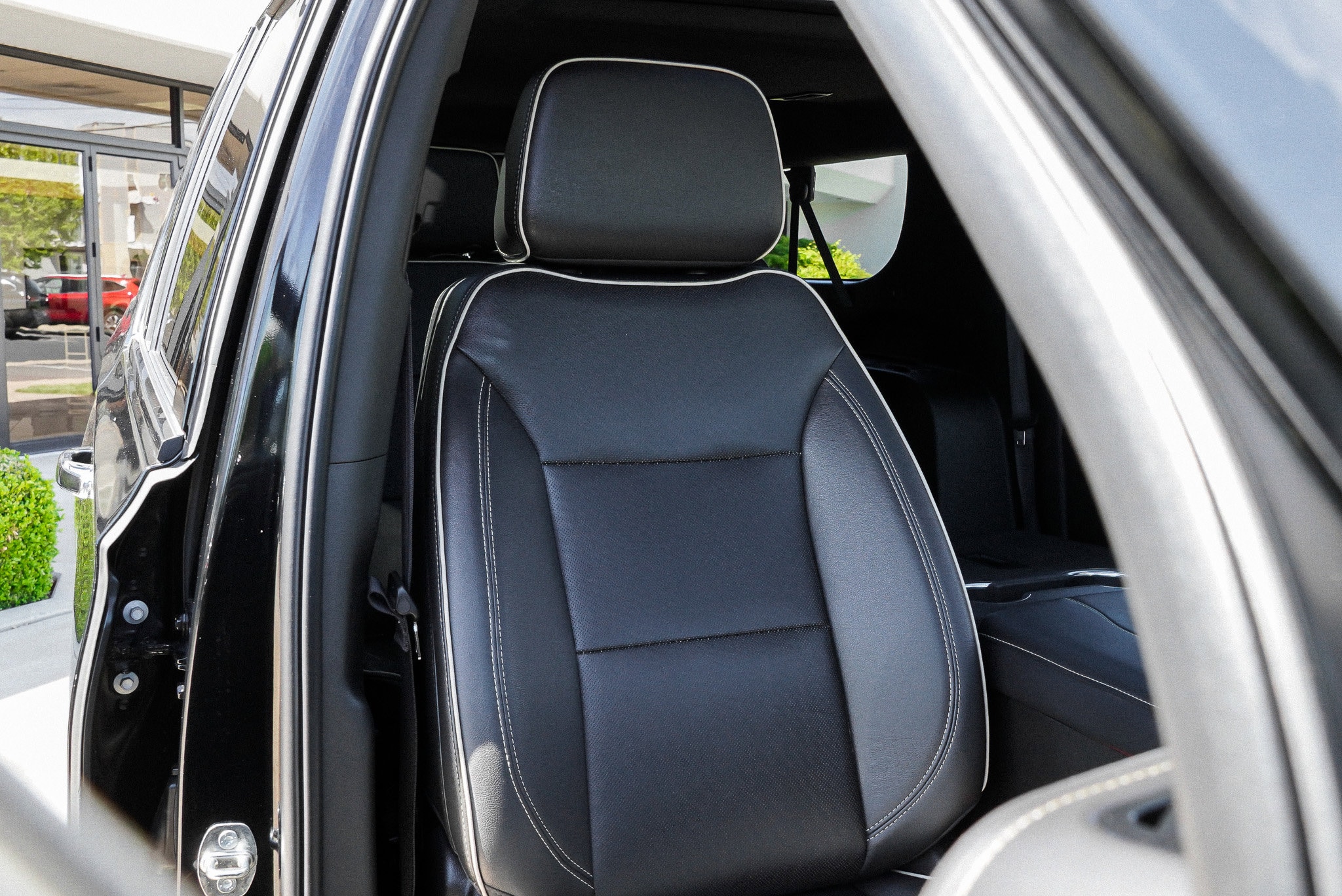 2024 GMC Yukon XL SLT - Photo 29