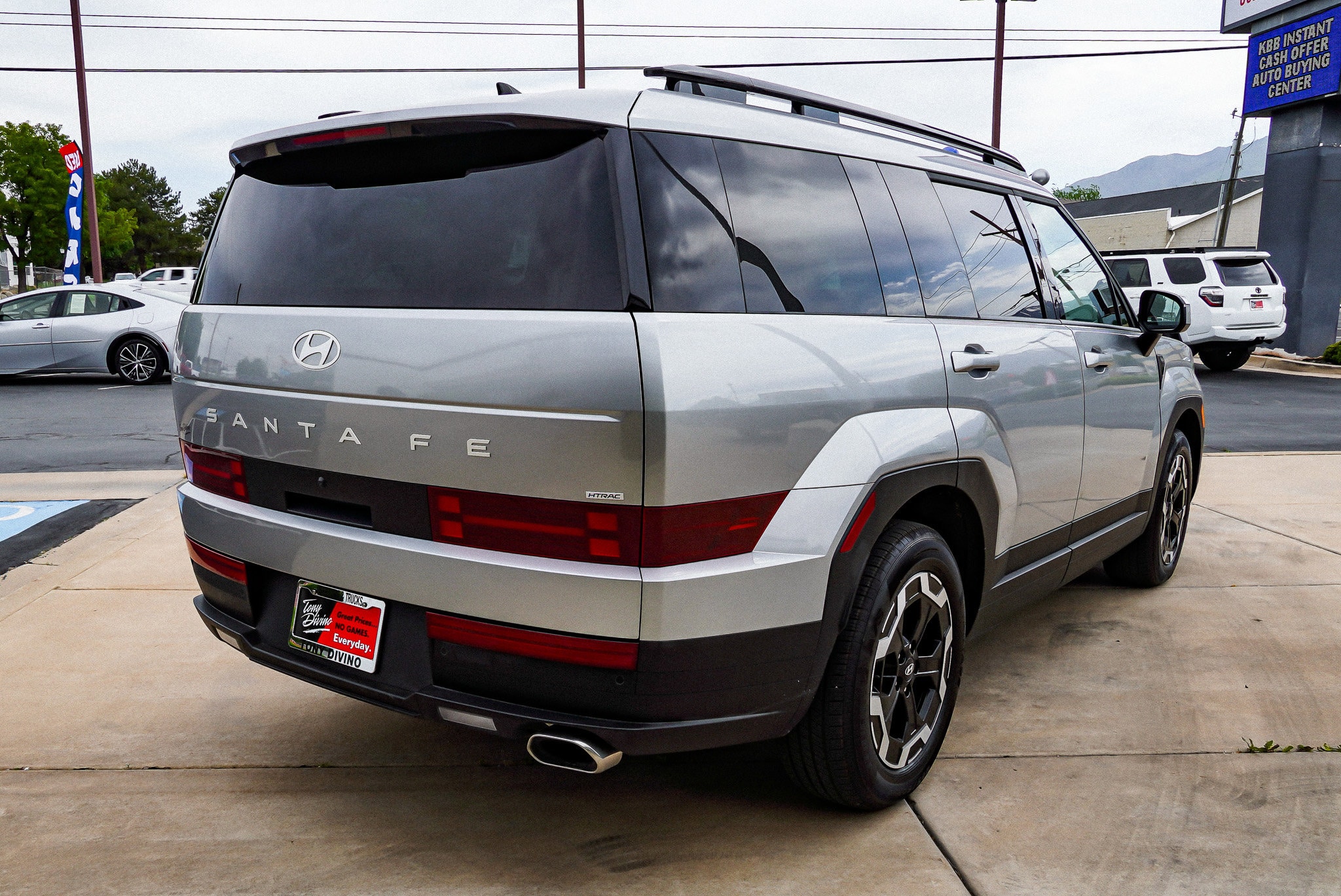 2025 Hyundai Santa Fe SEL - Photo 8