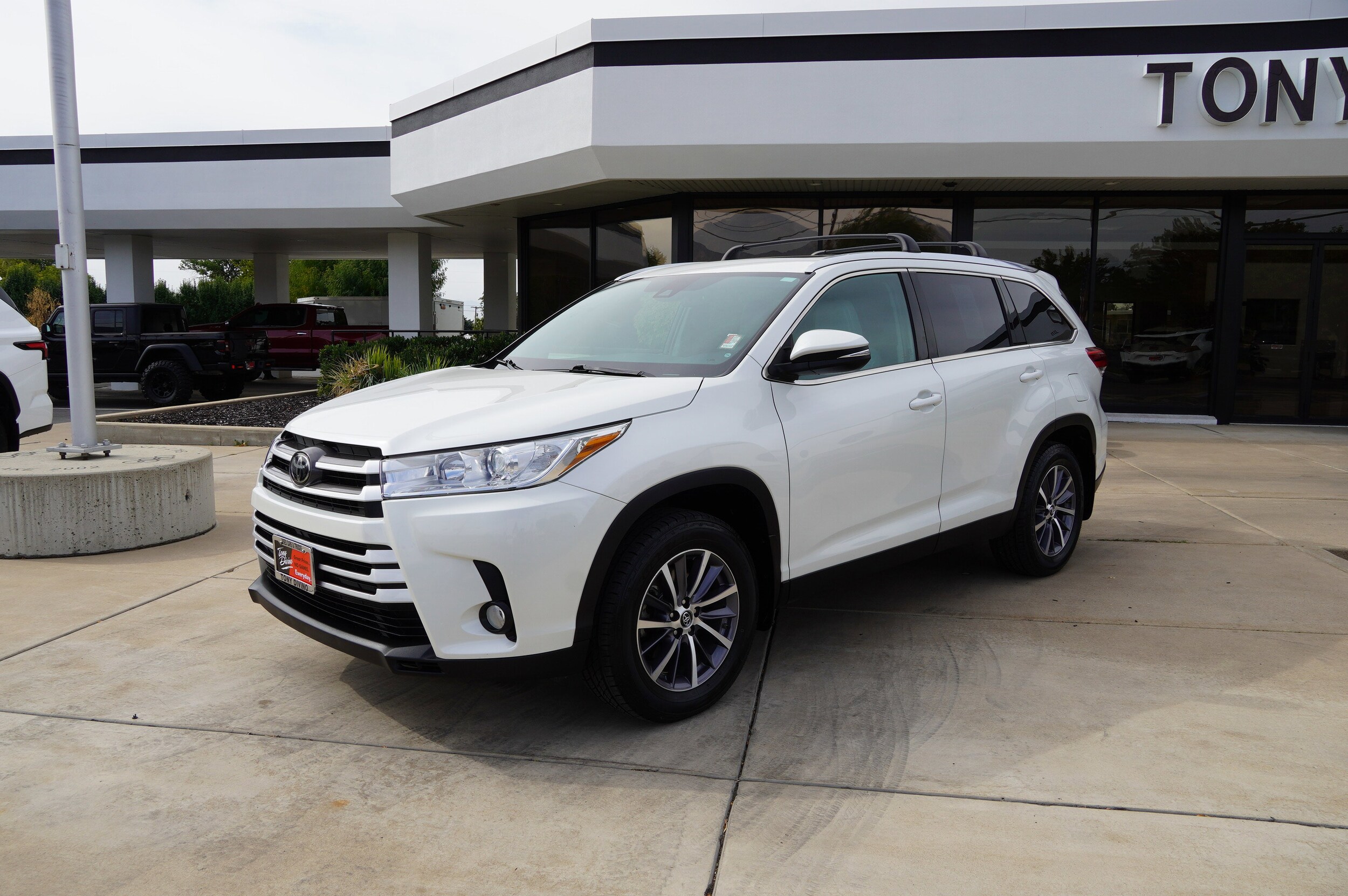 2019 Toyota Highlander XLE photo 3