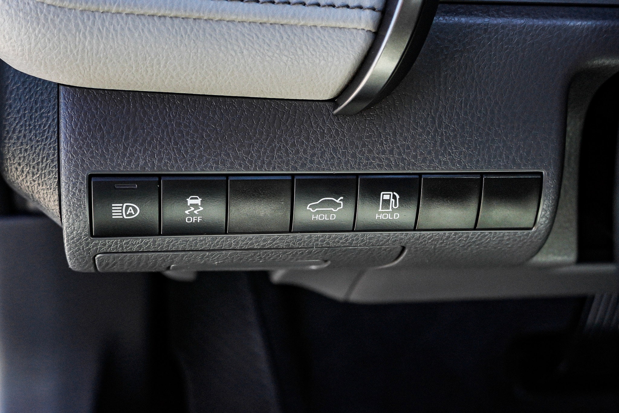 2021 Toyota Camry SE - Photo 18
