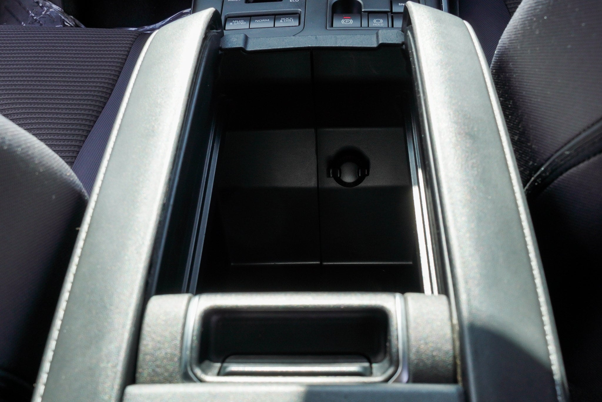 2024 Toyota Highlander LE - Photo 41