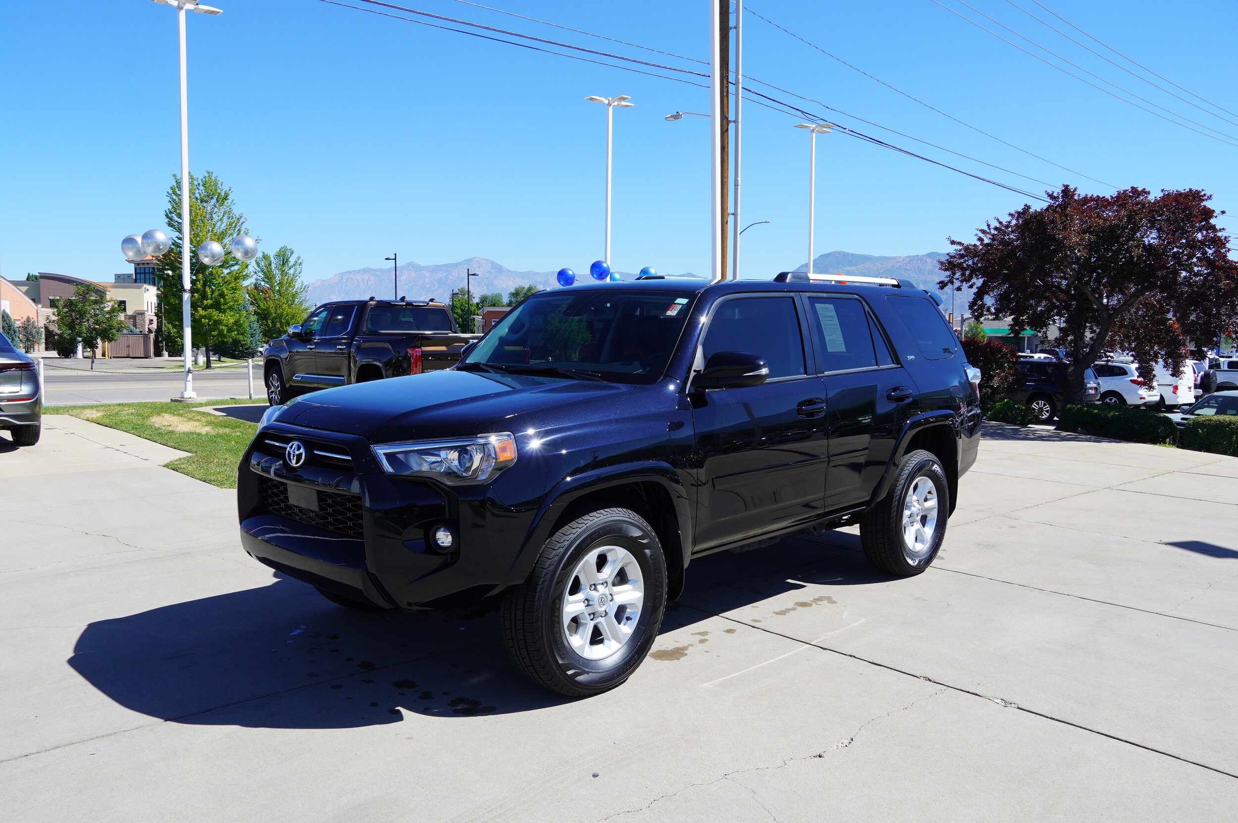 2023 Toyota 4Runner SR5 Premium photo 4