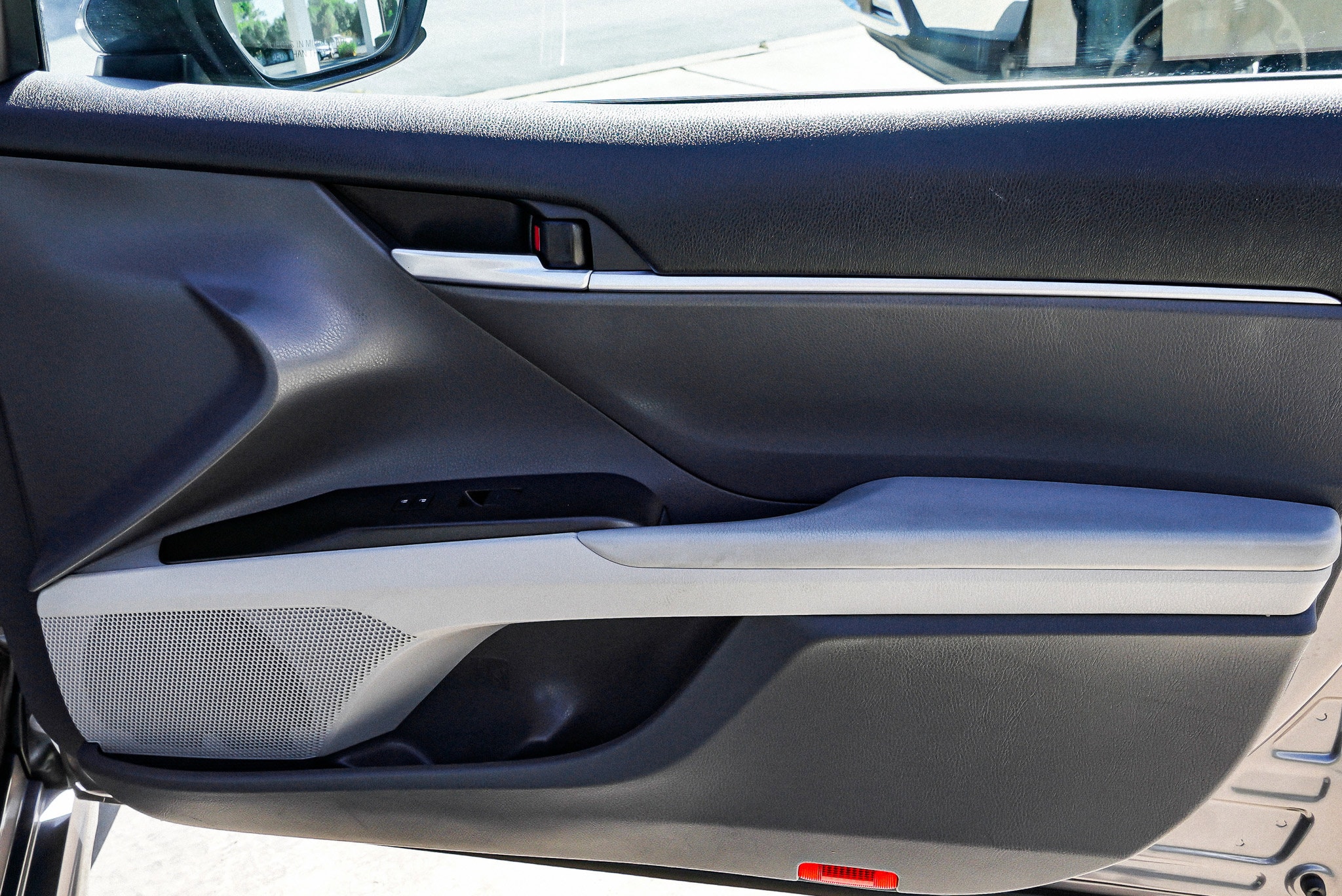 2021 Toyota Camry SE - Photo 26
