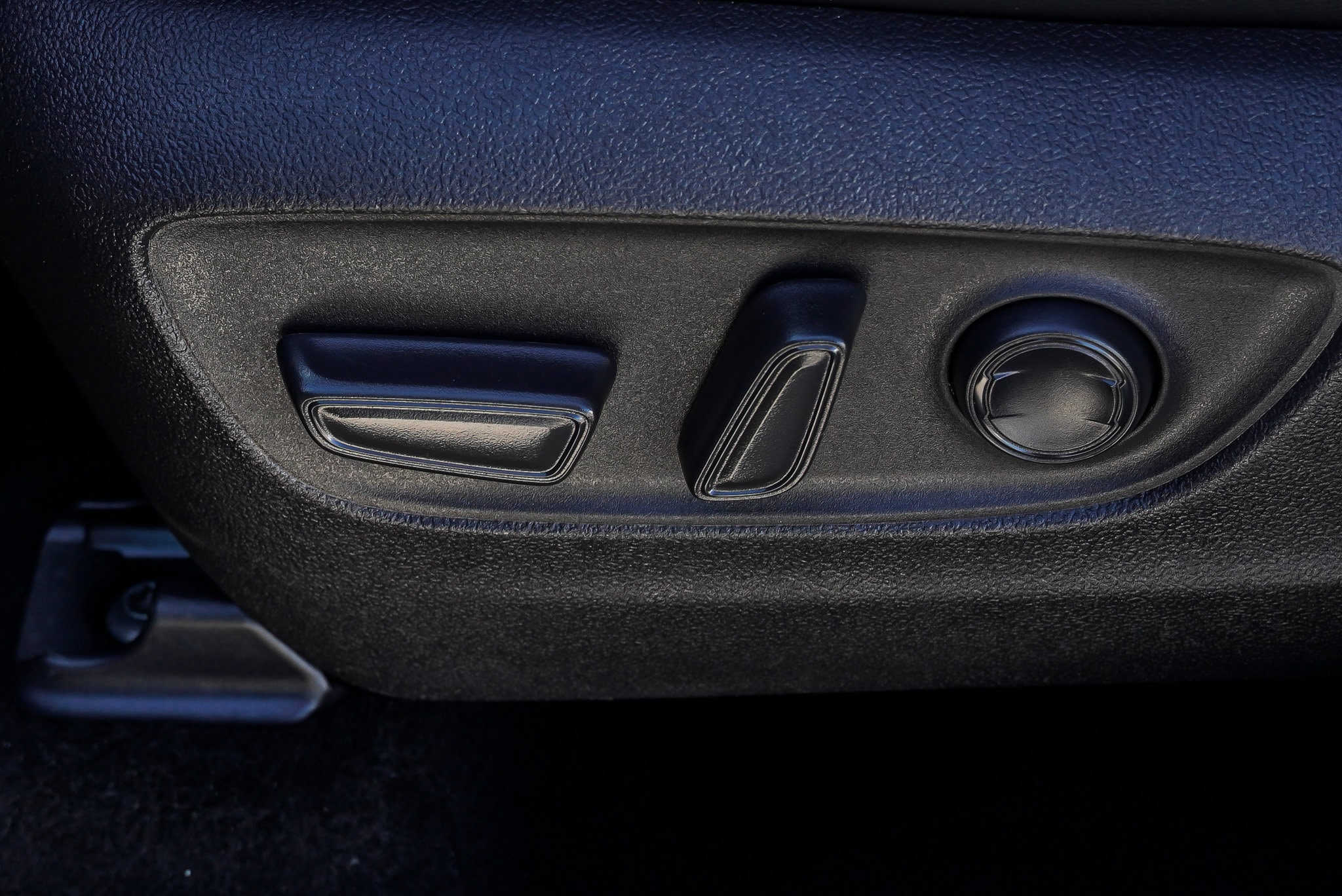 2025 Toyota Highlander XSE - Photo 17